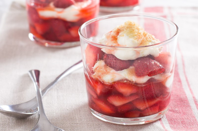Fruit Parfait with Low GI Sugar